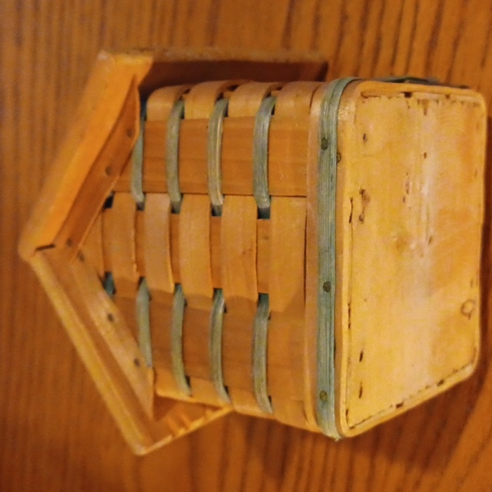 Birdhouse - Picture 3 of 4